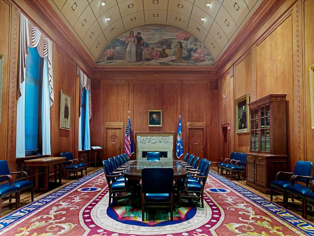 Pay Your <em style="color:#b8962e;font-style:italic;">Invoice</em>